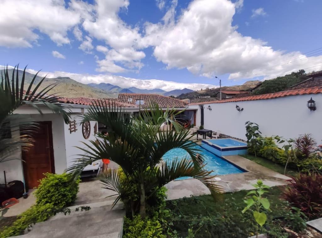 Hostel Las Palmas Вількабамба Екстер'єр фото