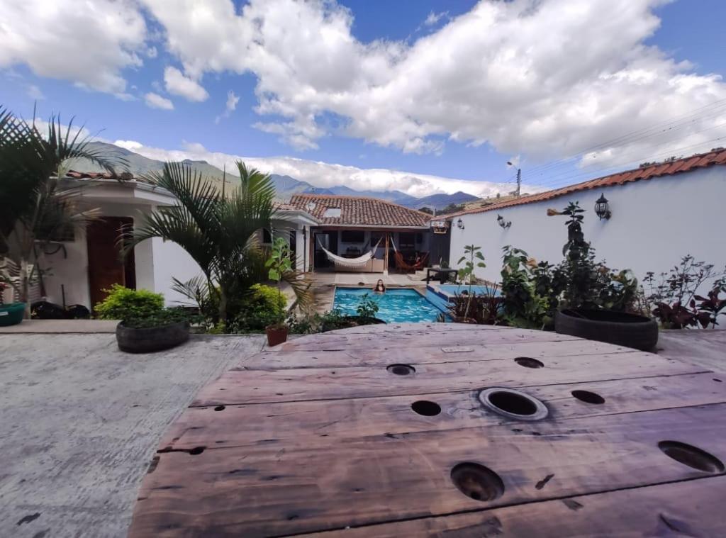 Hostel Las Palmas Вількабамба Екстер'єр фото