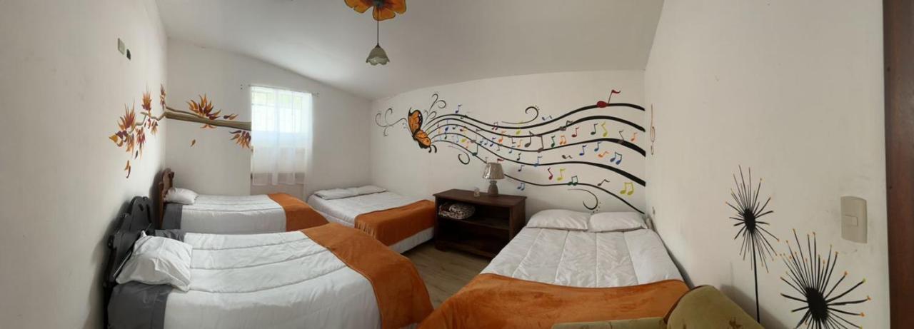 Hostel Las Palmas Вількабамба Екстер'єр фото