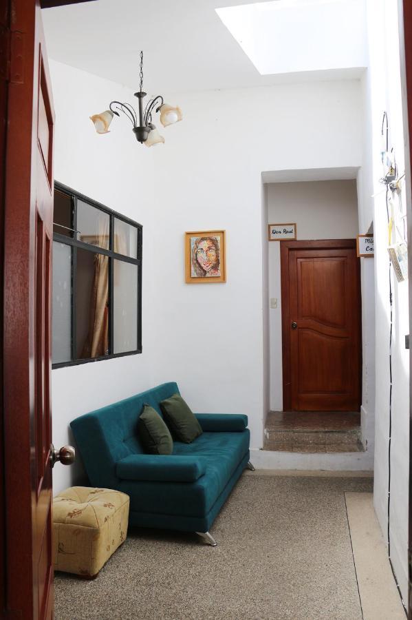 Hostel Las Palmas Вількабамба Екстер'єр фото