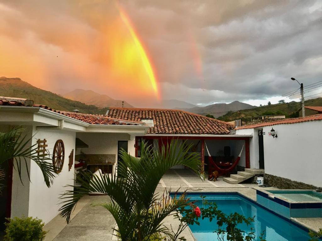 Hostel Las Palmas Вількабамба Екстер'єр фото