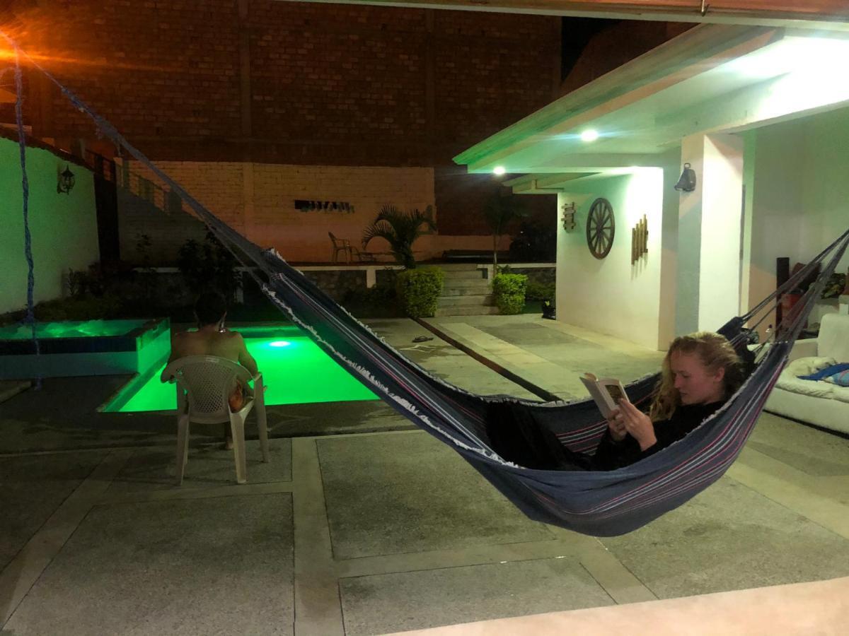 Hostel Las Palmas Вількабамба Екстер'єр фото